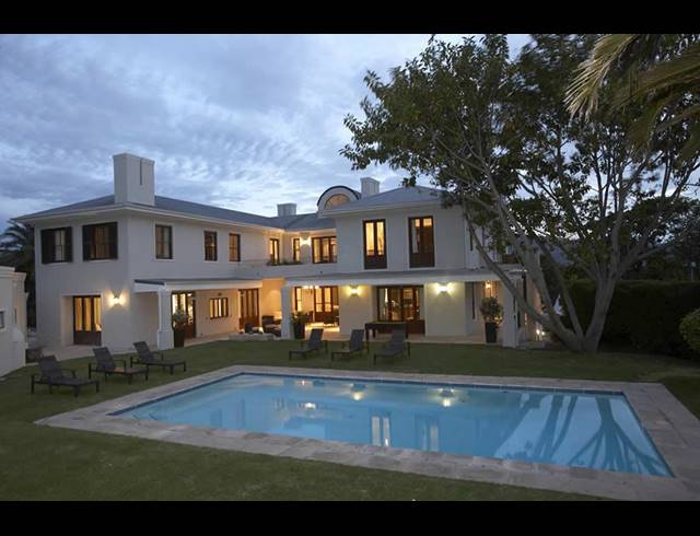 1,000M² OFFICE TO LET IN TOKAI